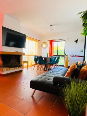 Summer House, only 2 minutes to the beach in Vilamoura!